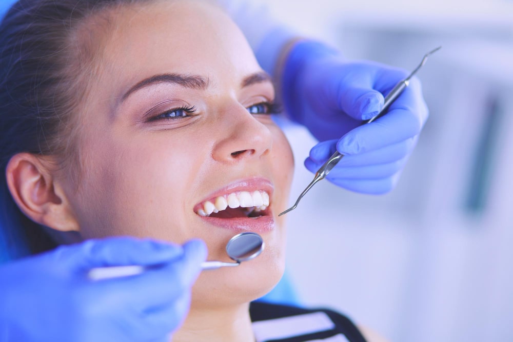 Should You Consider Whitening Your Teeth? Benefits of Teeth Whitening Treatment